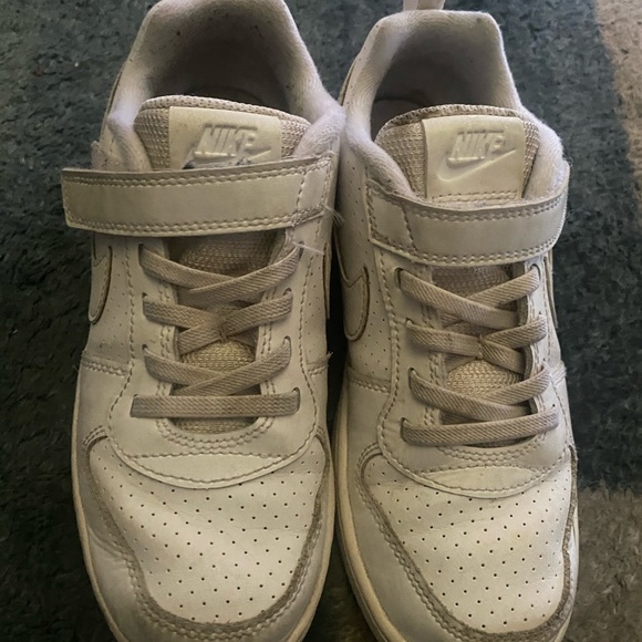 Nike white boy sneakers - Picture 2 of 2